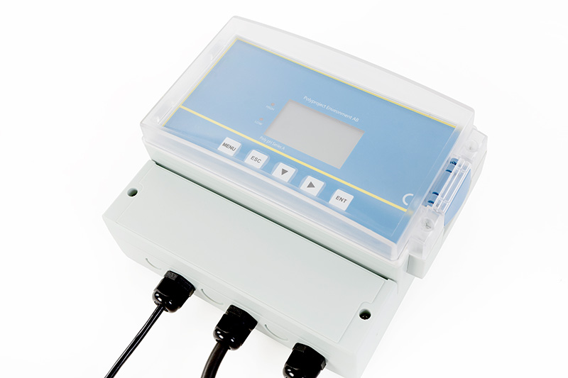 Poly pH/ORP Serie A, instrument i plastkapsling med transparent lucka och display